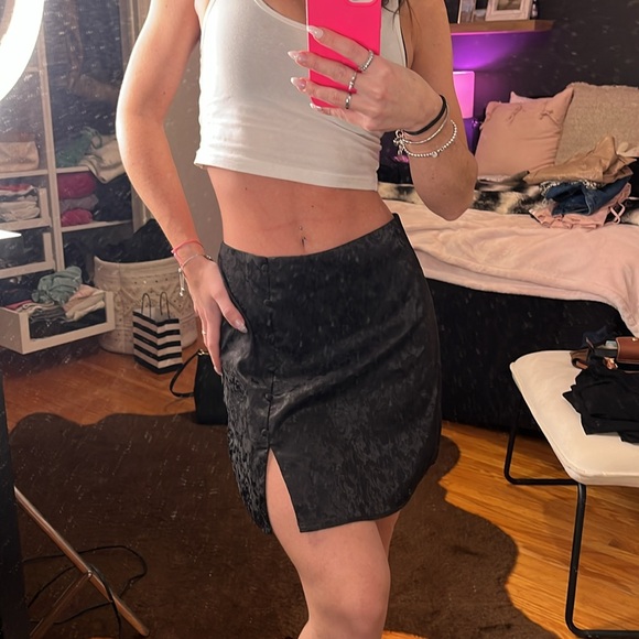 Brand new never worn, dynamite, kimono style skirt - Picture 2 of 3